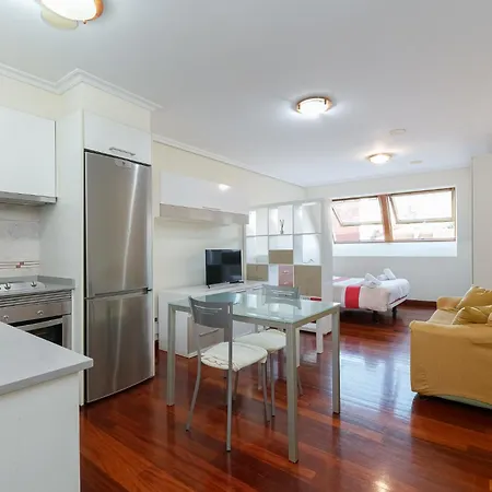 Luminoso Atico Dos By *